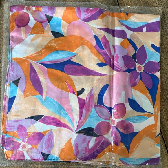 NEW! Colorful Floral Silk Hair Scarf/Headscarf/Bandana - Picture 5 of 5